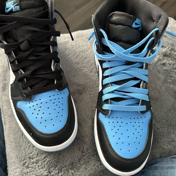 Nike Air Jordan 1 Retro High OG UNC - Picture 10 of 10